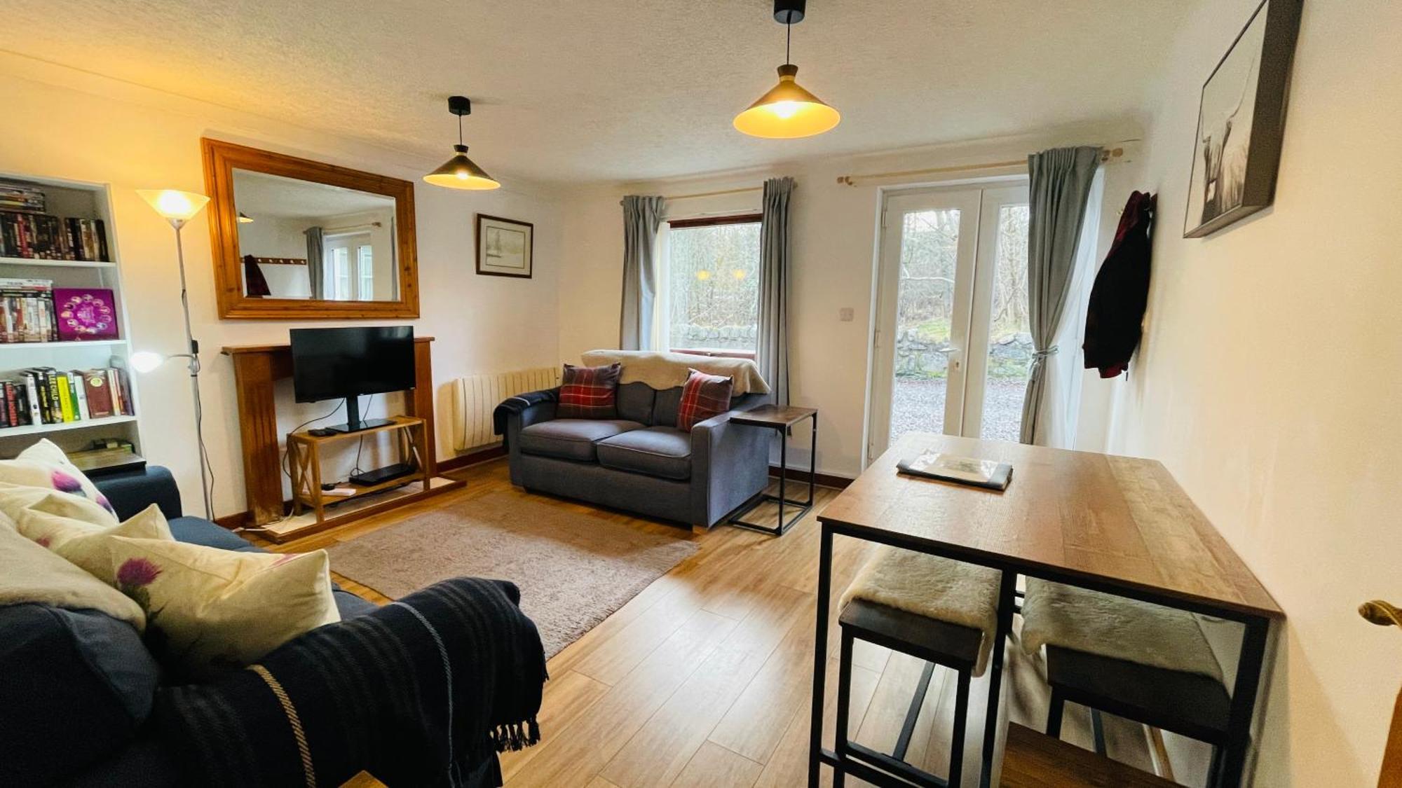 דירות דרמנדרוכיט Stylish Garden Flat Near Loch Ness מראה חיצוני תמונה